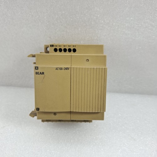 Omron zen 8ear out unit - in/out,